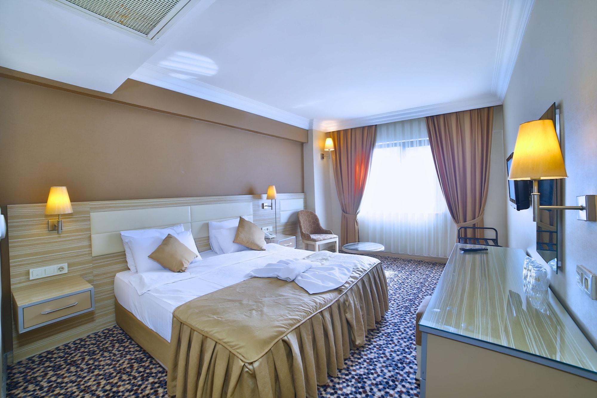 Hotel Grand Emin Истанбул Екстериор снимка